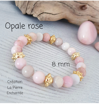 Bracelet en Opale rose , perles 8 mm , finitions dorées .