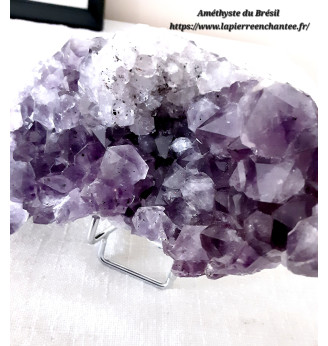 Améthyste, druse cristallisée du Brésil.