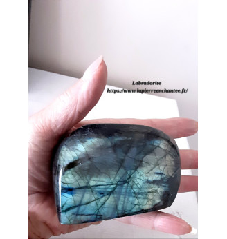 Labradorite forme libre à poser – Reflets bleus et verts, protection et énergie