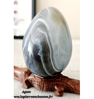 Agate  œuf ,taille moyenne .