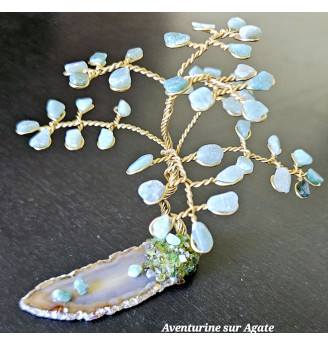 Arbre de vie en Aventurine sur tranche d'agate naturelle.