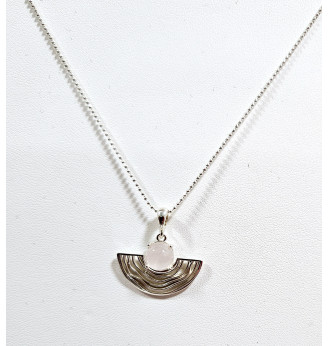 Pendentif en Quartz rose sertissage en Argent massif 925 .