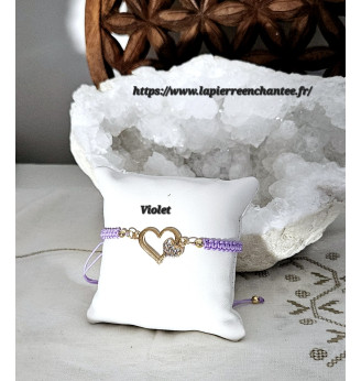 Bracelets ajustable en macramé et cœur en strass .