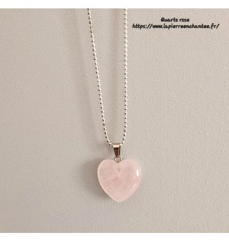 Pendentif en Quartz rose forme cœur.