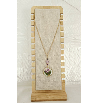 Pendentif en résine, fleurs séchées naturelles et Améthyste.