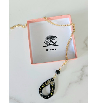 Pendentif en résine, fleurs séchées naturelles et Tourmaline.