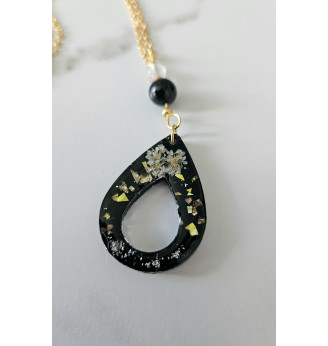 Pendentif en résine, fleurs séchées naturelles et Tourmaline.