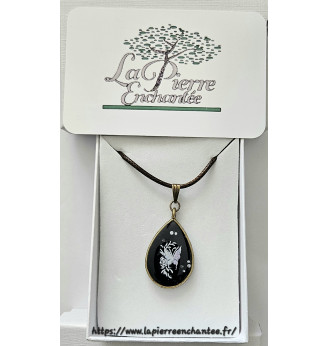 Pendentif en résine avec...