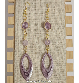 Boucles d’oreilles “Éclat Lavande” – Résine dorée et Améthyste du Brésil.