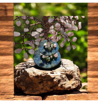 Arbre de vie en Quartz rose et socle en Labradorite.