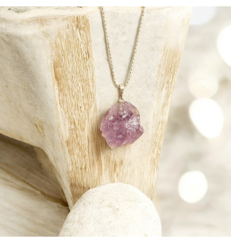 Pendentif en Améthyste brute – Pierre de sérénité et de protection