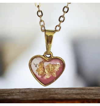 Pendentif Cœur en Résine façon Vitrail – Vieux Rose, Feuille d’Or .
