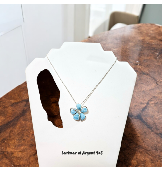 Pendentif en Larimar, sertissage Fleur en Argent massif 925 .