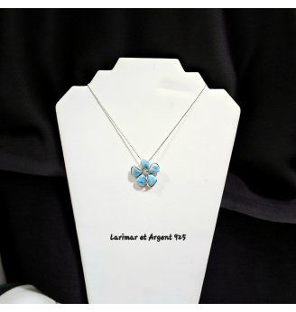 Pendentif en Larimar, sertissage Fleur en Argent massif 925 .