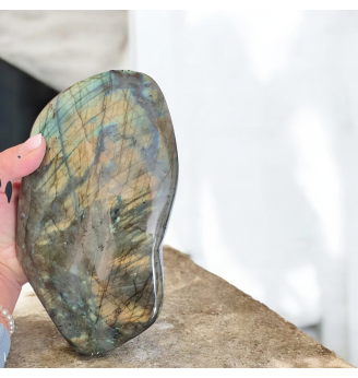Labradorite naturelle – Pierre de protection et d’harmonie