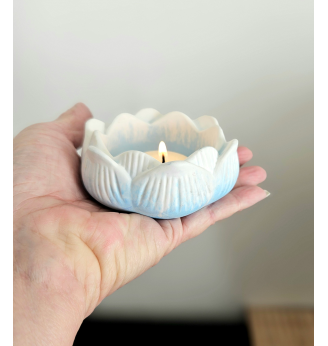 Photophore,bougeoir Lotus bleu pastel et blanc, nuage de douceur.