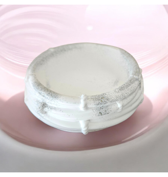 Coupelle à bijoux forme nid – résine blanche pailletée .
