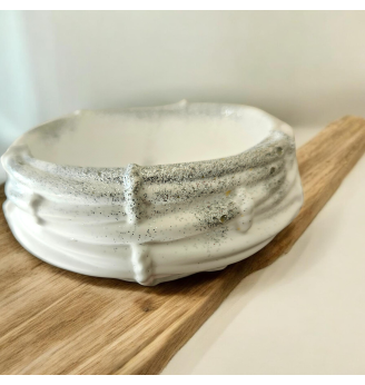 Coupelle à bijoux forme nid – résine blanche pailletée .