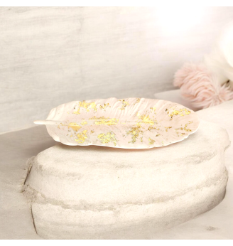 Coupelle à bijoux ,feuille en résine beige rosé et dorée , élégant et poétique.