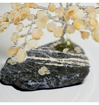 Arbre de vie en Quartz rose, blanc et Citrine sur tranche de Sodalite.