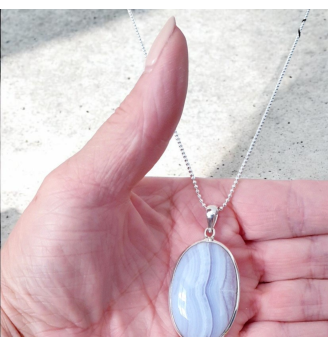 Pendentif Calcédoine Bleue Ovale en Argent 925 – Pierre Naturelle Apaisante