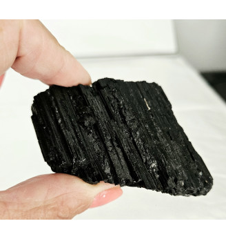 Tourmaline Noire brute – Ancrage et Protection