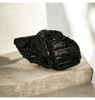Tourmaline Noire brute – Ancrage et Protection