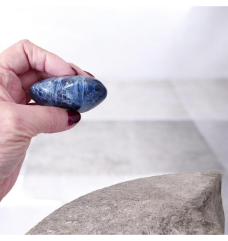 Sodalite Naturelle  cœur 115 g – Pierre Bleue de Collection et d’Harmonie