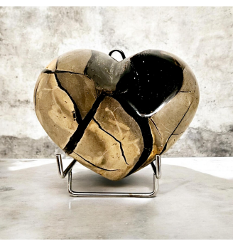 Septaria naturelle géode Cœur 1,637 kg – Pierre d’Ancrage et de Collection (15 × 12 cm )