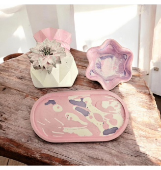 Ensemble vase et photophore décoration en résine fleurie rose ,  lilas et blanc.