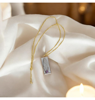 Pendentif en résine cristal, Aile de Cigale Véritable  , Fleur Naturelle Mauve .