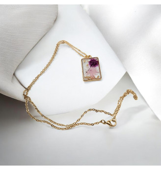 Pendentif en résine avec fleurs séchées roses – Bijou élégant femme