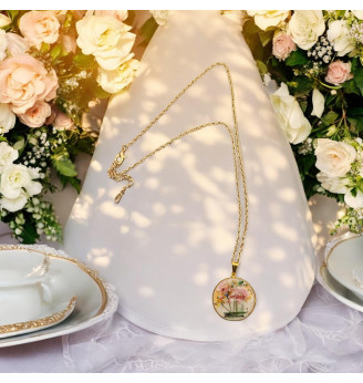 Pendentif en résine et fleurs multicolores , douceur champêtre .