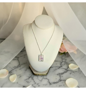 Pendentif  en résine cristal rectangulaire et fleurs séchées – Chaîne argentée incluse