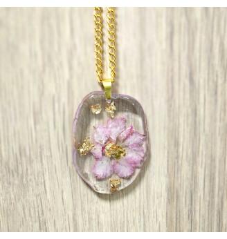 Pendentif en résine cristal , bohème , fleur rose naturelle et feuilles d'or