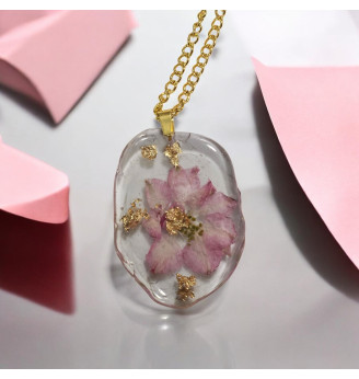 Pendentif en résine cristal , bohème , fleur rose naturelle et feuilles d'or