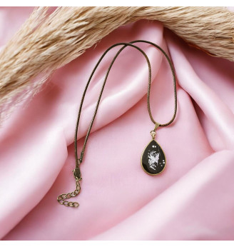 Pendentif en résine avec...
