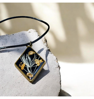 Pendentif en résine cristal...