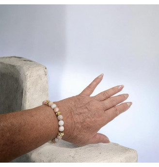 Bracelet en Opale Rose Naturelle 8 mm – Finitions Dorées et Pierre Naturelle