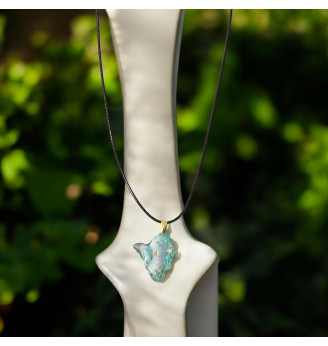 Pendentif en Résine Cristal Turquoise , forme libre, Esprit Mer .