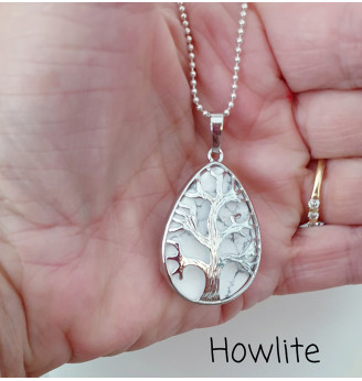 Pendentif  en Howlite Arbre de vie .