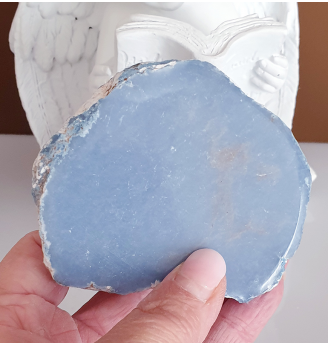 Angélite semi-polie – Énergie douce et vibration céleste
