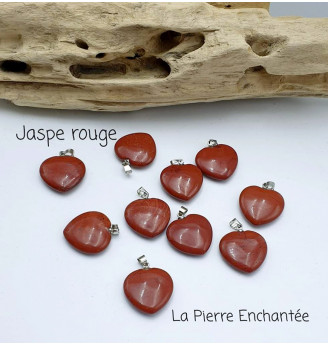 Pendentif  en Jaspe rouge , forme cœur .