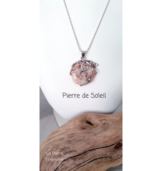 Pendentif en Pierre de Soleil .