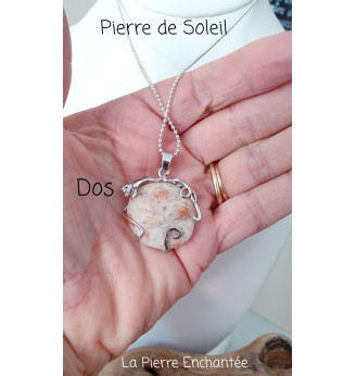 Pendentif en Pierre de Soleil .