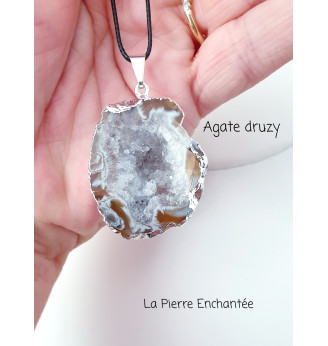 Pendentif en Agate druzy,demi géode.