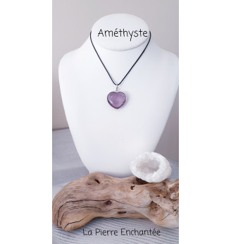 Pendentif en Améthyste , forme cœur .
