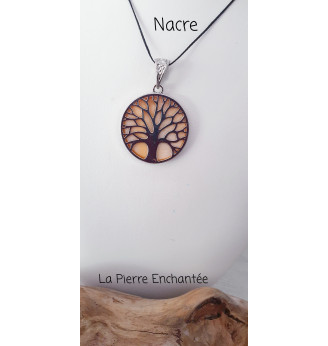 Pendentif en Nacre forme Arbre de vie .