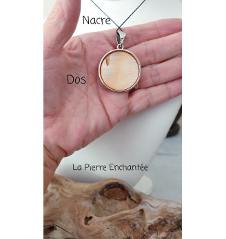 Pendentif en Nacre forme Arbre de vie .