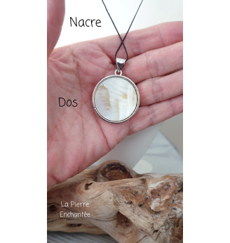 Pendentif  en Nacre forme Arbre de vie.